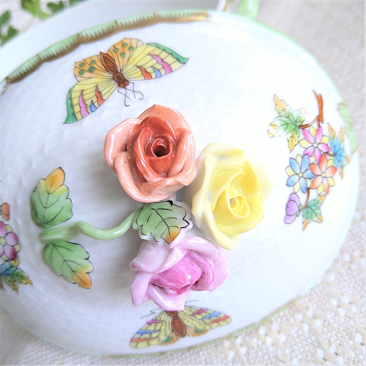 ヘレンド　ヴィクトリア　パウダーボックス　蓋物 Herend ヘレンドヴィクトリアの蓋つき小物入れ/Victoria