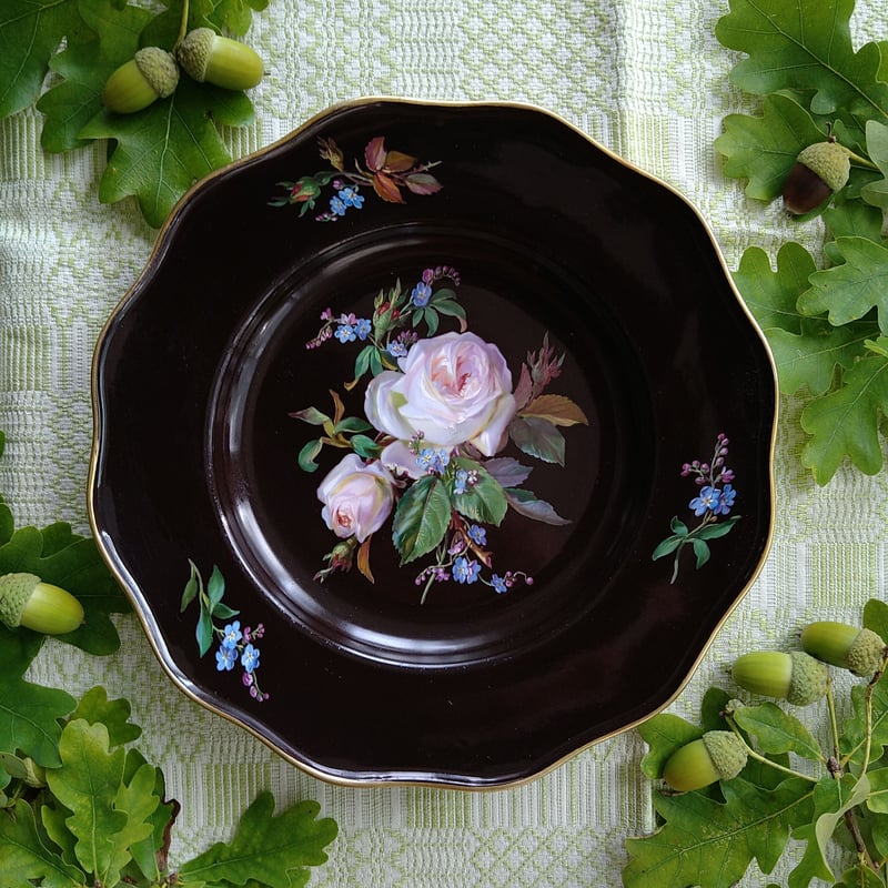 マイセン Meissen 1780-90年頃 金彩花絵 ディナープレート マイセン Meissen 1780-90年頃 金彩花絵 ディナープレート