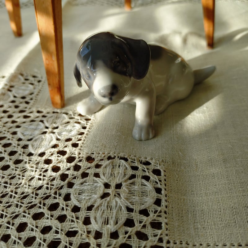 RoyalCopenhagenたそがれ子犬のフィギュリンは高さ約6㎝H