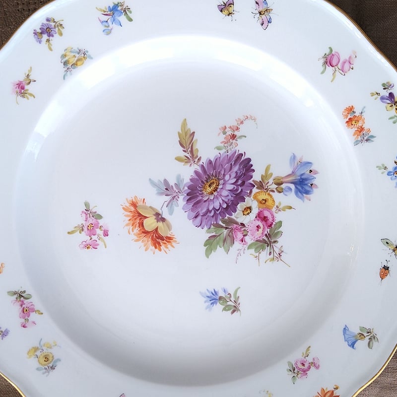 1860~1924年Meissen花と昆虫の絵 ディナープレート24㎝D 1860~1924年Meissen花と昆虫の絵 ディナープレート24㎝D