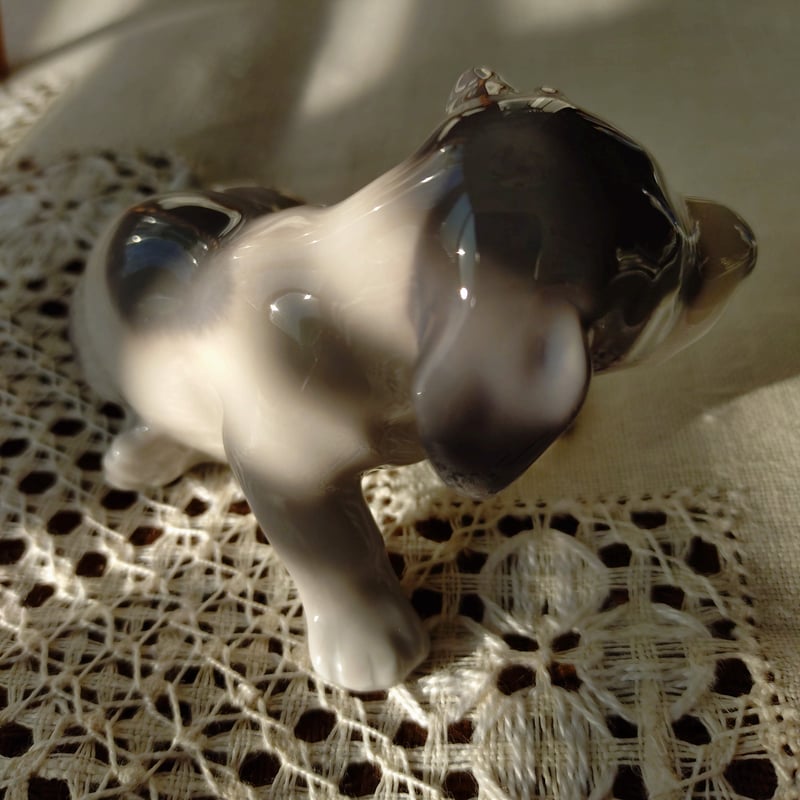 RoyalCopenhagenたそがれ子犬のフィギュリンは高さ約6㎝H
