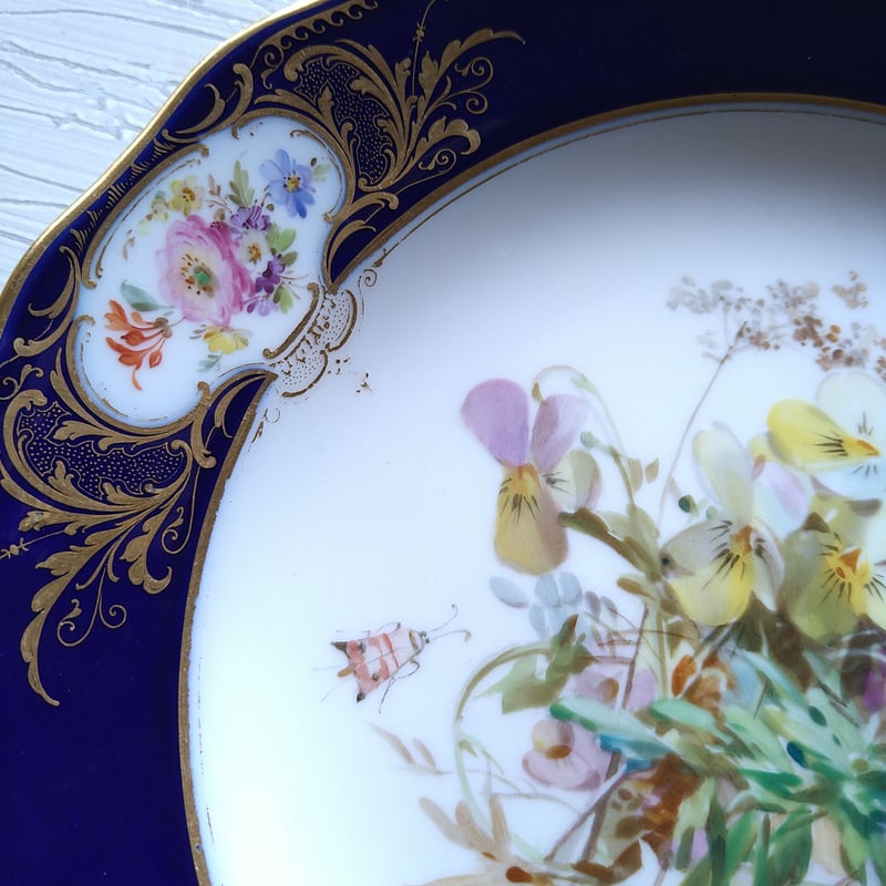 マイセン 金彩 花のブーケと蝶の絵付け 自然主義 透かし絵皿 28.5センチ fit=scale-down,w=1200