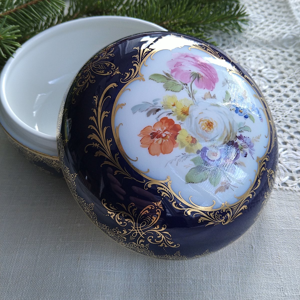 Meissen crystal ボンボニエール 美品】マイセン／インドの花 金彩 ラウンド型 ボンボニエール 小物入れ