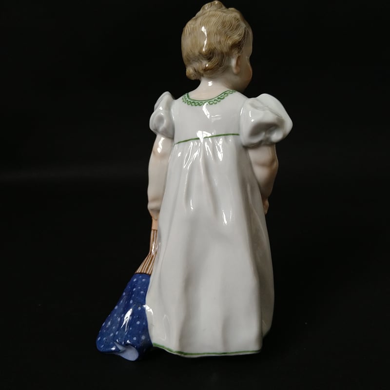 ✤1924年以前マイセン（Meissen）『輪になって踊る子供たち』 ✤1924年以前マイセン（Meissen）『輪になって踊る子供たち』