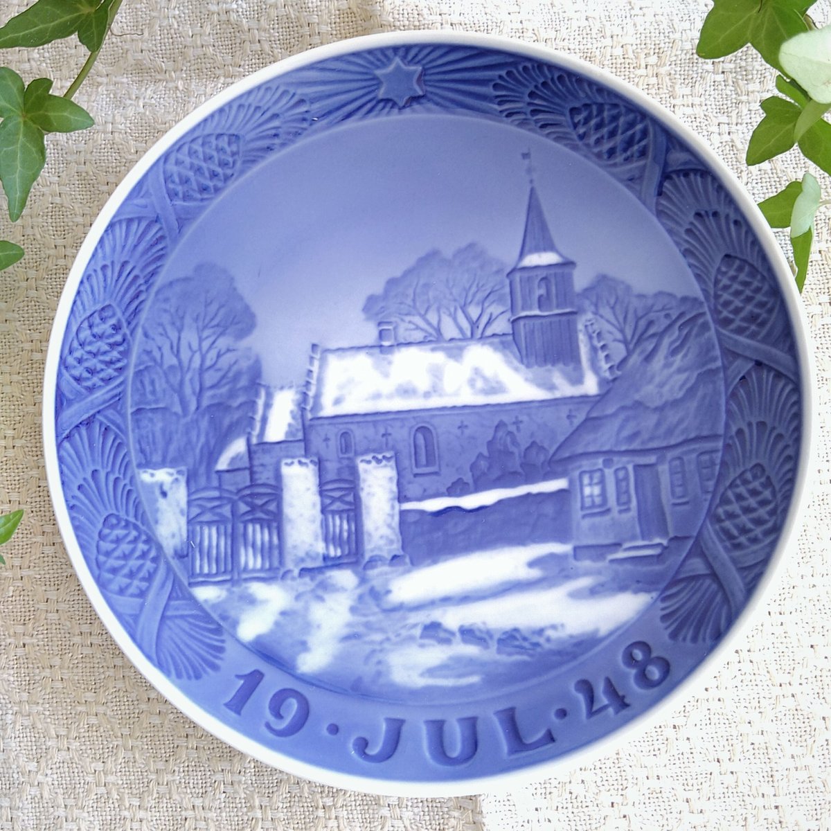 ロイヤルコペンハーゲンイヤープレート1948 RoyalCopenhagenのイヤーズプレート1948年(昭和23年