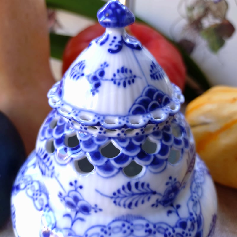 1889-1922年RoyalCopenhagenフルレースのポプリポット蓋付き高さ約15.5