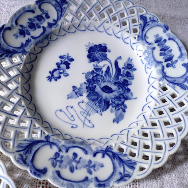 1969年～1974年のRoyalCopenhagenブルーフラワーのオープンワークのお