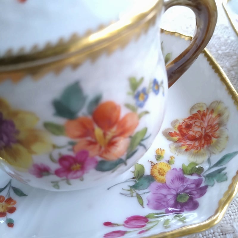 ロイヤルコペンハーゲン　レアな1880年代のサクソンフラワー花瓶！ ロイヤルコペンハーゲン レアな1880年代のサクソンフラワー花瓶