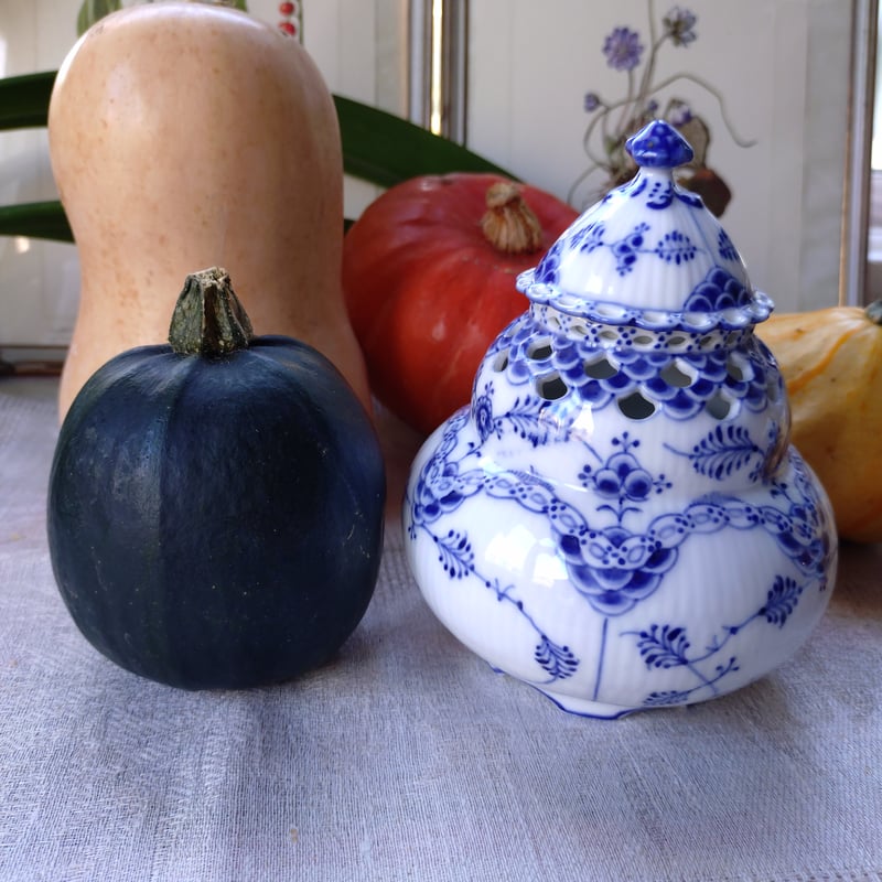 【美品】ロイヤルコペンハーゲン　ブルーフラワー 蓋付 ポプリポット　天使 1889-1922年RoyalCopenhagenフルレースのポプリポット蓋付き高さ約15.5