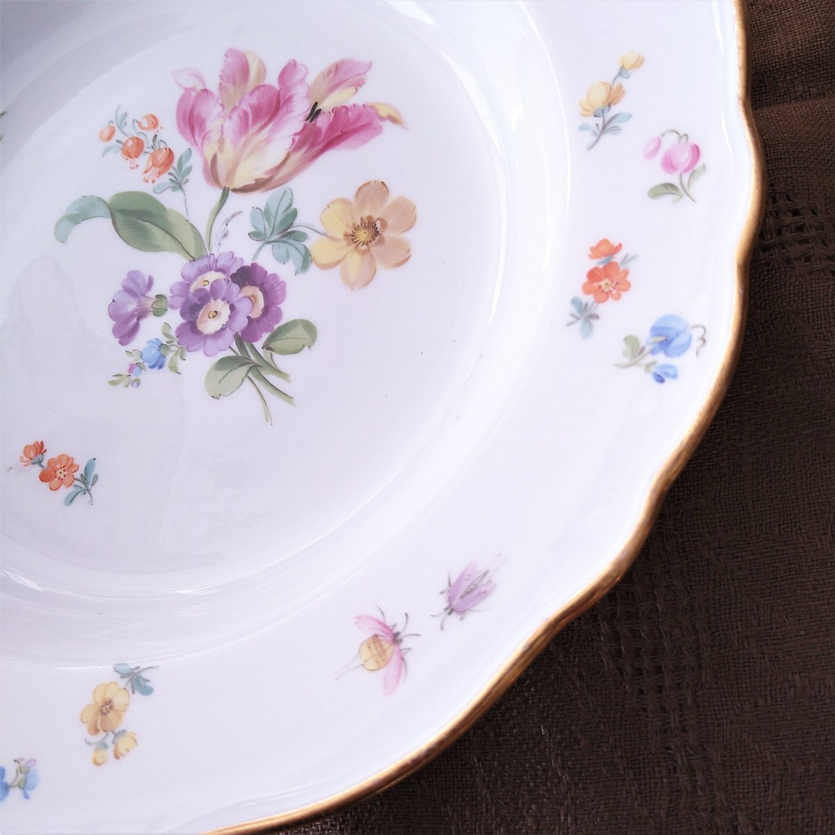 1860~1924年Meissen花と昆虫の絵のスープ深皿23.5㎝ピンクの 1860~1924年Meissen花と昆虫の絵のスープ深皿23.5㎝ピンクの