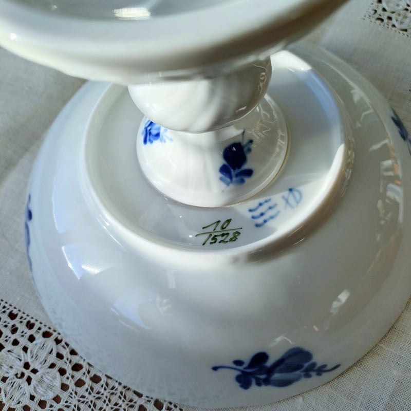1969-1974年RoyalCopenhagenブルーフラワーカーブのコンポート高さ15.2