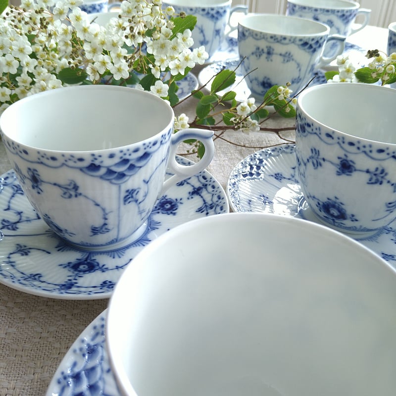 1967年のハーフレース型番756容量約180～190mlコーヒーカップソーサー