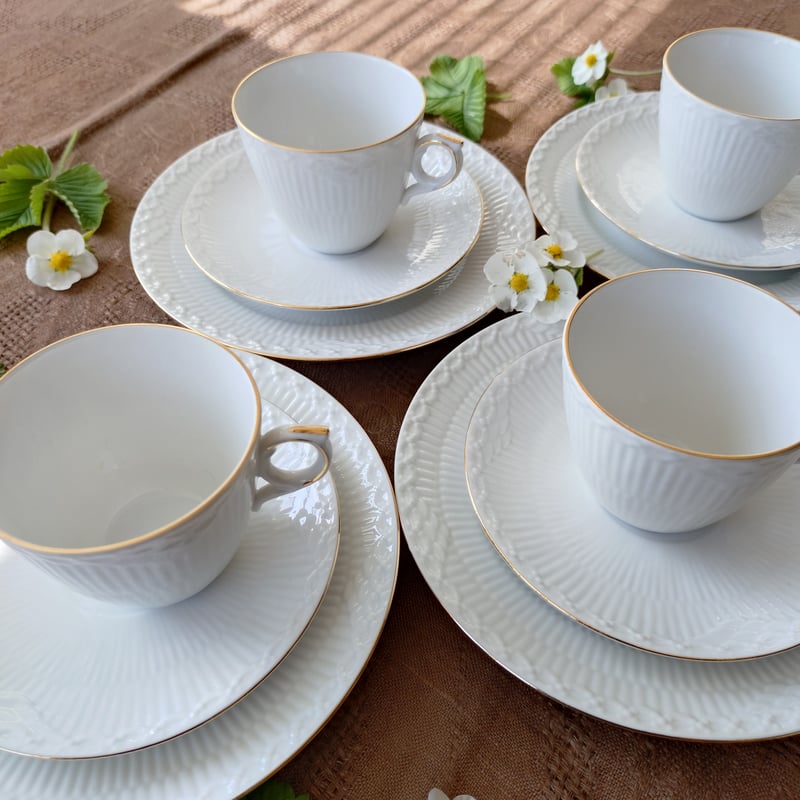 1955～1957年RoyalCopenhagenホワイトフルーテッドハーフレース