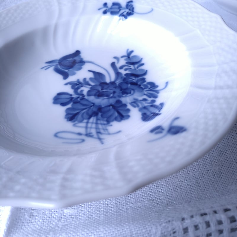 ☘️ロイヤルコペンハーゲン　ブルーフラワー　深皿　2枚 ロイヤルコペンハーゲン プレート□ブルーフラワー カーブ 深皿 22.5cm