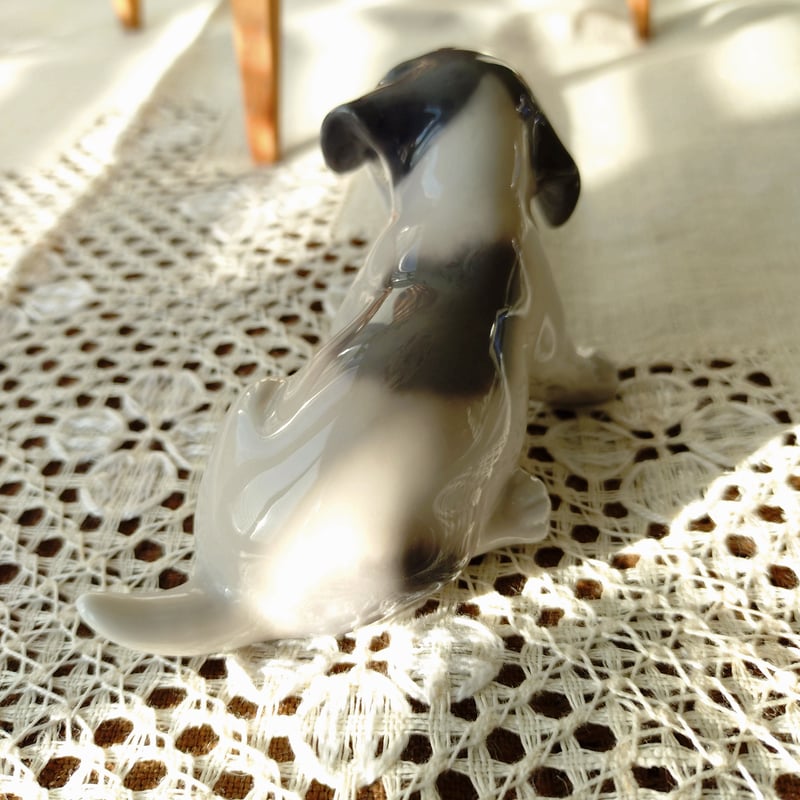 RoyalCopenhagenたそがれ子犬のフィギュリンは高さ約6㎝H