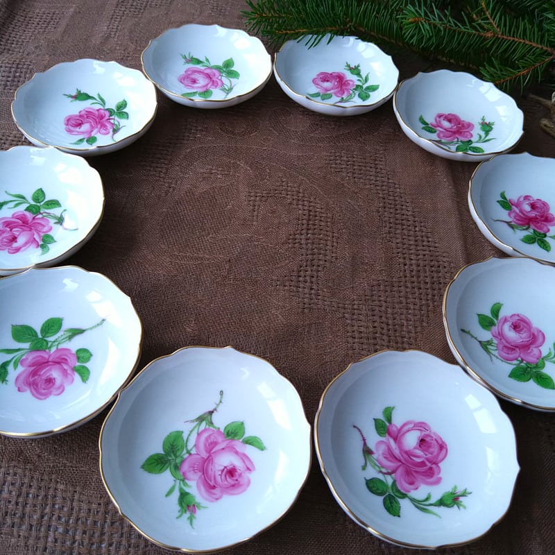 Meissenマイセンピンクのバラのバタープレート直径約8㎝D、高さ