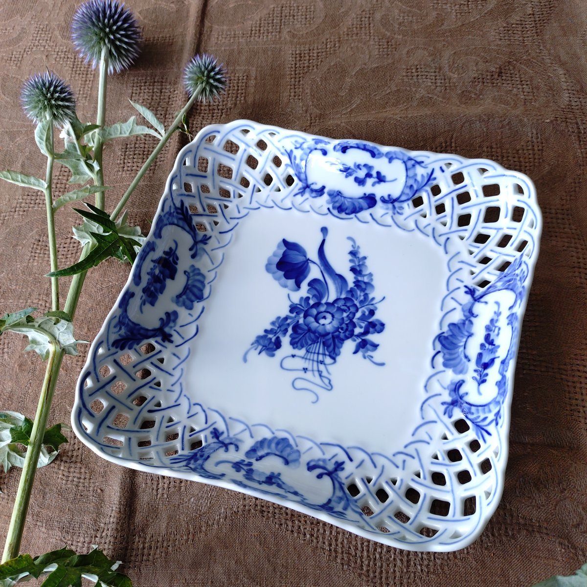 新品ロイヤルコペンハーゲン ブルーフラワーカーブ バスケット(オープンワーク) 新品ロイヤルコペンハーゲン ブルーフラワーカーブ バスケット