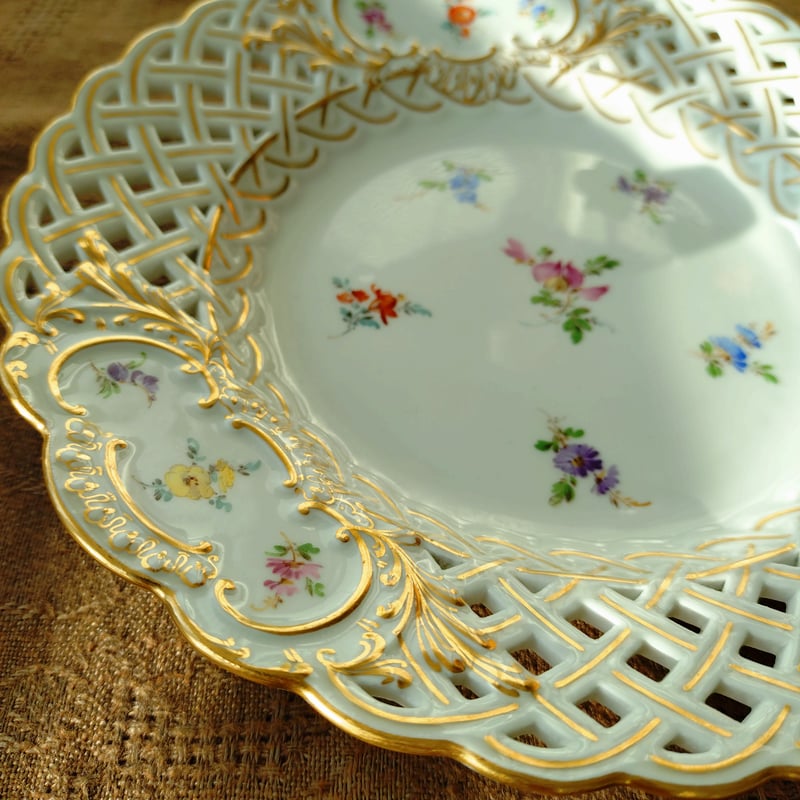 2枚セット1924年以前Meissen色小花のレース金彩プレート直径約21㎝D