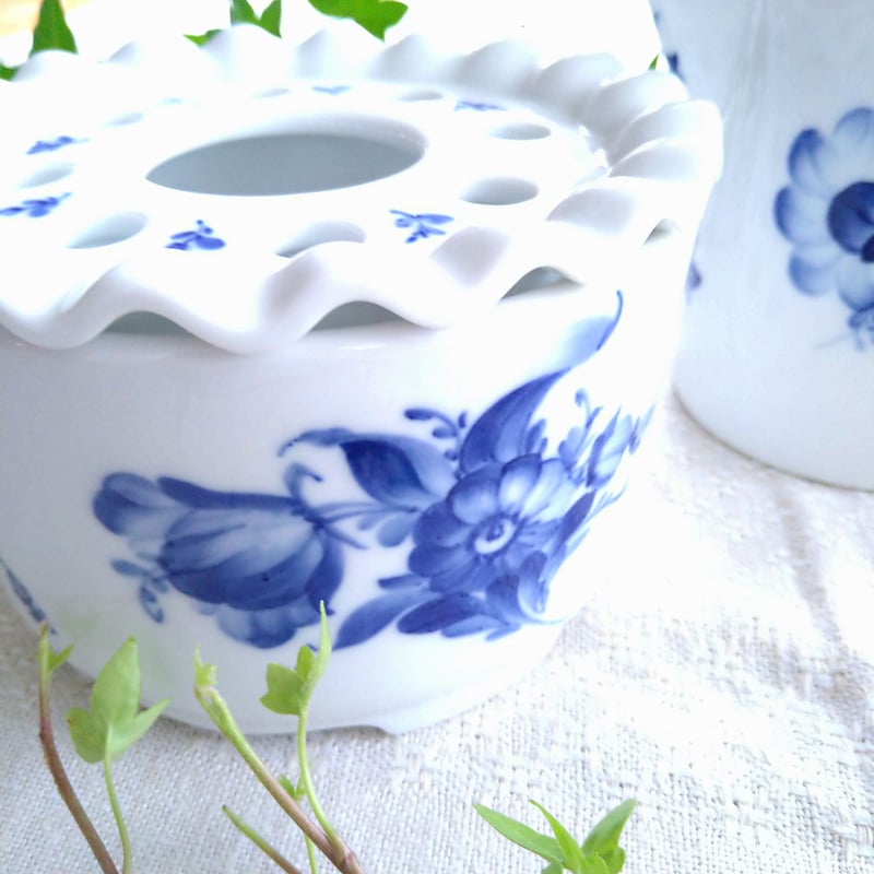 ✨レア！ ロイヤルコペンハーゲン ブルーフラワー ポットウォーマー 1940年のRoyalCopenhagenブルーフラワープレインのポットウォーマー