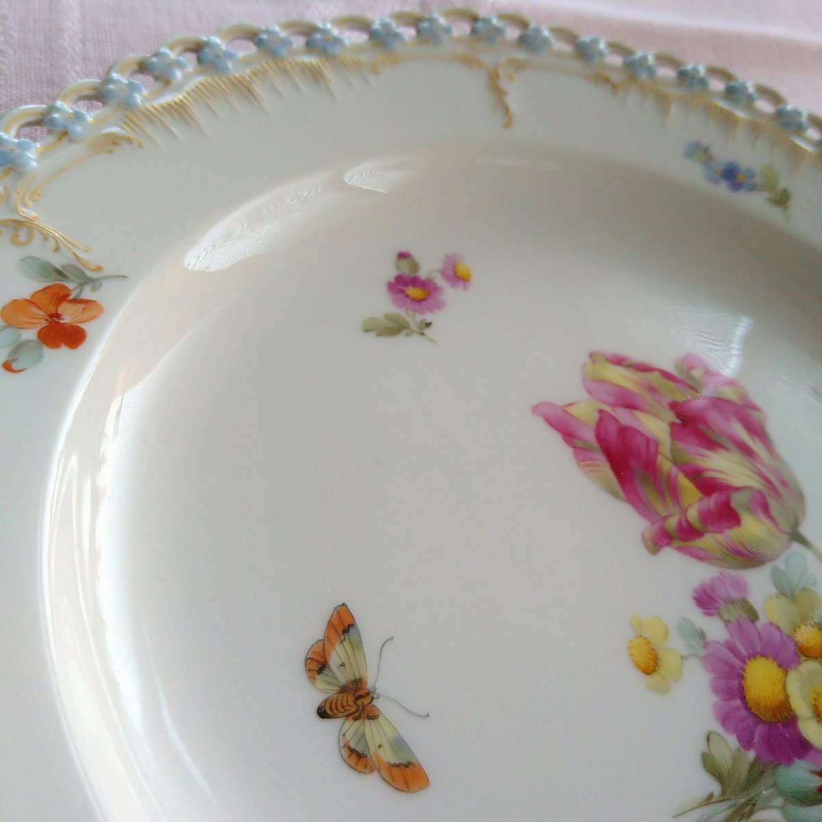 KPMベルリンチューリップ手描き?金彩アンティークプレート皿