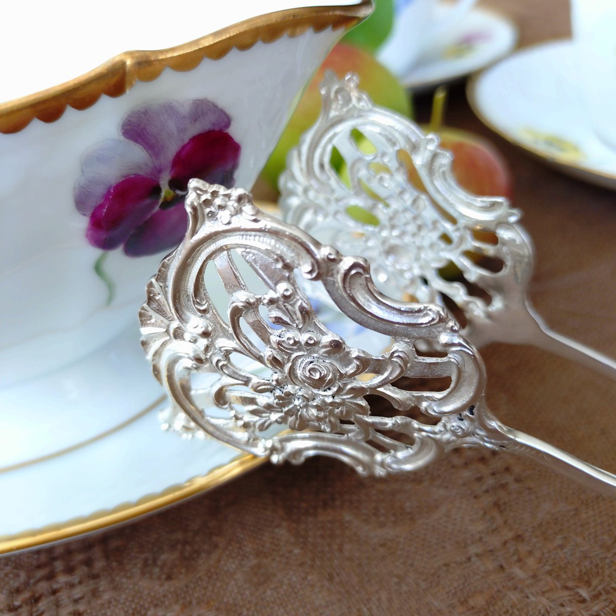 ♡スウェーデン製品　ケーキ用トング♡ スウェーデンへのインポートシルバーケーキトング重さ約54g長さ約16㎝L