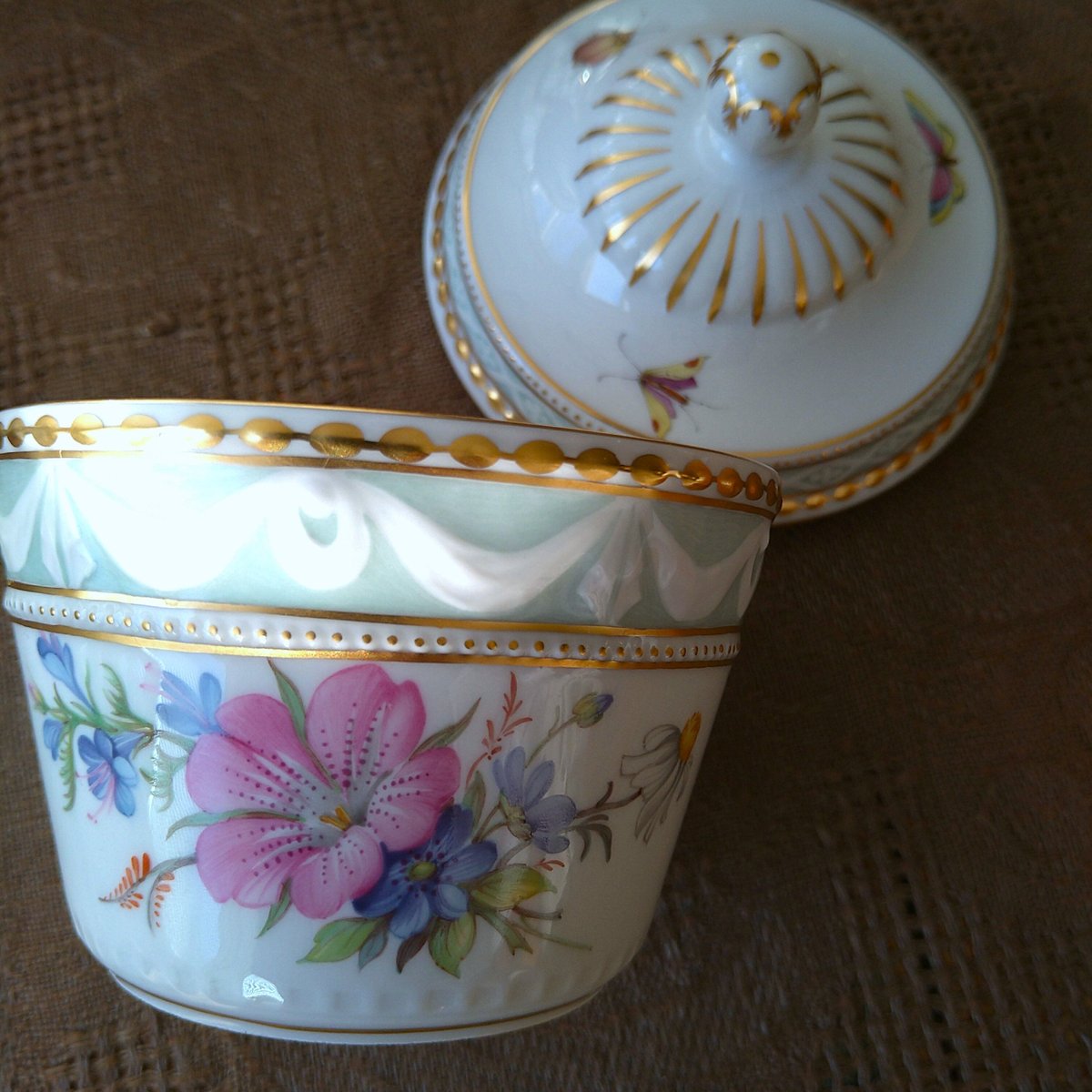 KPM 蓋付ボックス ボンボン入れ？クーラント KURLAND