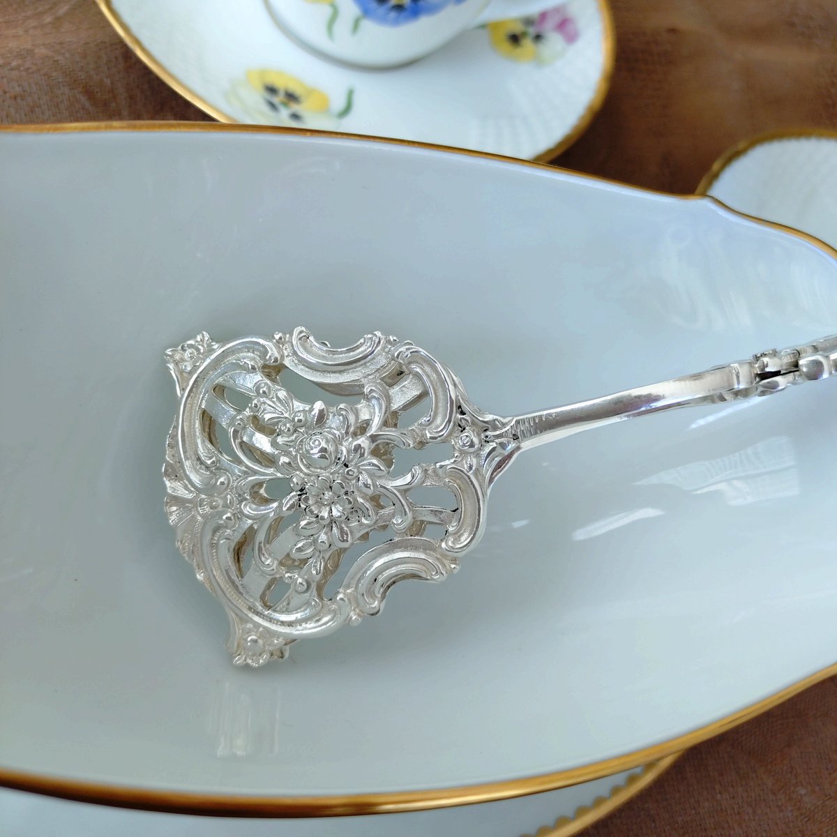 スウェーデンへのインポートシルバーケーキトング重さ約54g長さ約16㎝L