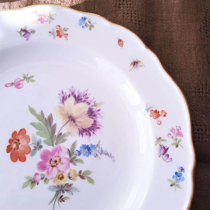 1860~1924年Meissen花と昆虫の絵の前菜皿21㎝D紫のケシと小花 1860~1924年Meissen花と昆虫の絵の前菜皿21㎝D紫のケシと小花