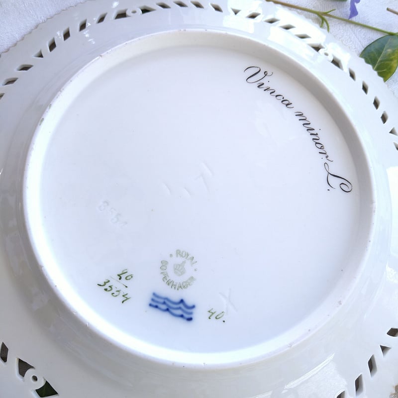 1889～1922年のRoyalCopenhagenフローラダニカのヒメツルニチニチソウ