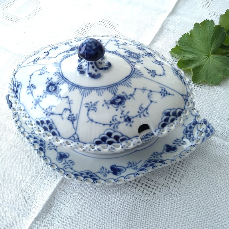 未使用●【 】ブルーフルーテッド　ソースボート 1969～1979年RoyalCopenhagenブルーフルーテッドフルレース蓋つき