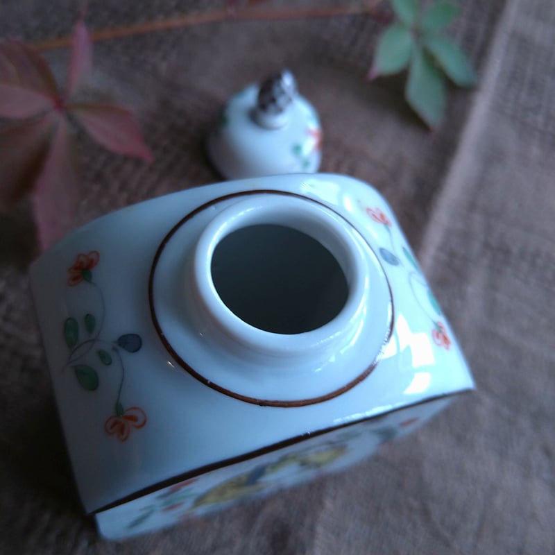 1900年頃のMeissenイエロータイガーの小さな茶入れ・ティーキャディー