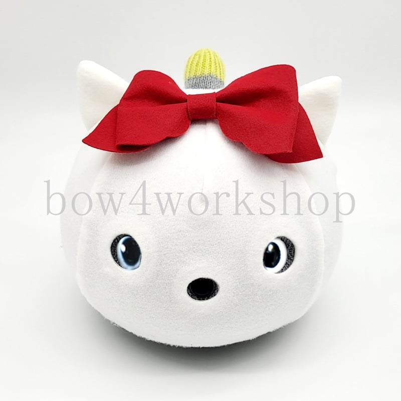 白猫とお気に入りのリボン ぬいぐるみ 海外作家様 アーティストベア ハンドメイド 白猫とお気に入りのリボン ぬいぐるみ 海外作家様 アーティストベア