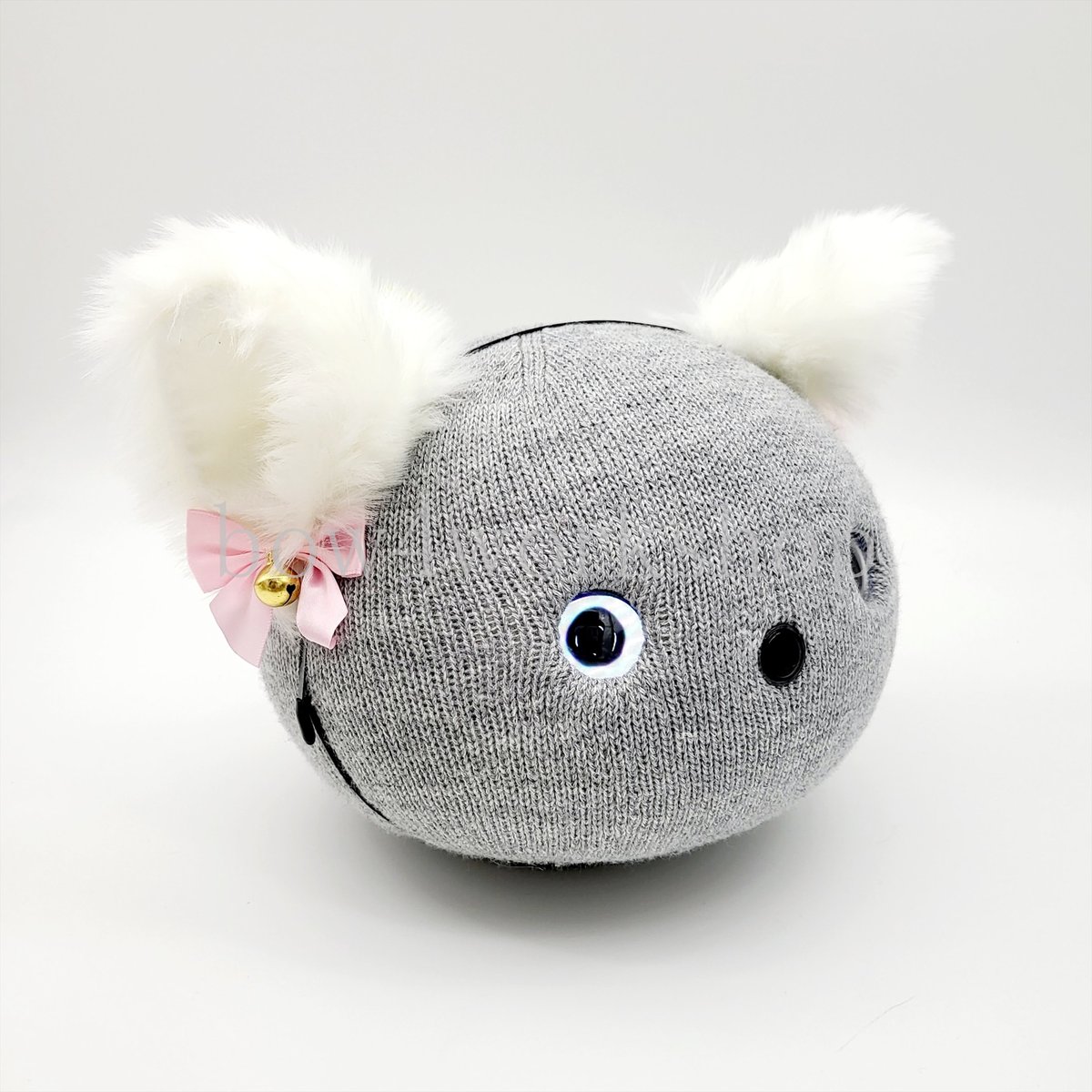 ニコボ本体グレー猫耳の洋服付き