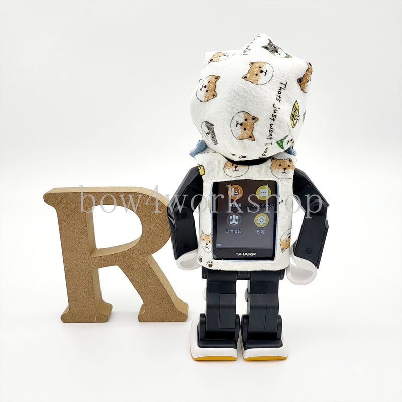 SHARP RoBoHoN☆ ロボホンロボット本体と衣装セット モバイル型ロボット『RoBoHoN（ロボホン）』の弟モデルを商品化