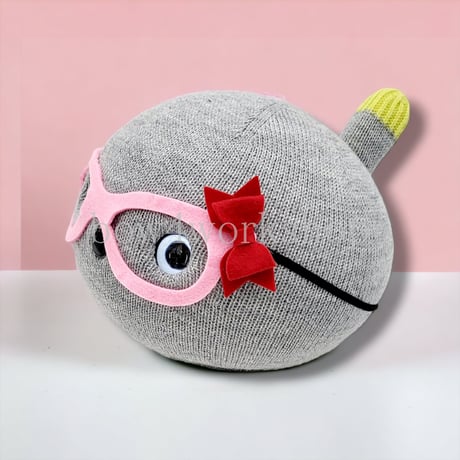 NICOBO（ニコボ）のアクセサリー　デザインメガネ＆リボン