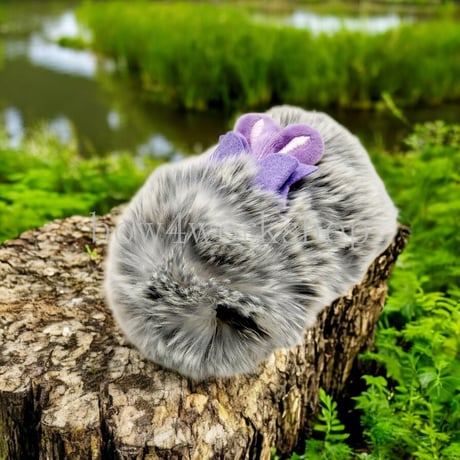 Moflin（モフリン）のアクセサリー　刺繍うさ耳&リボン付きゴムバンド