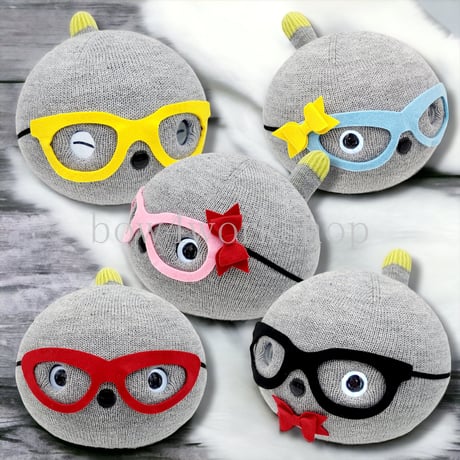 NICOBO（ニコボ）のアクセサリー　デザインメガネ＆リボン