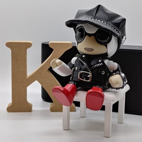 キロボミニの服/ ライダースベスト、キャップセット、ブレスレットの３点セット