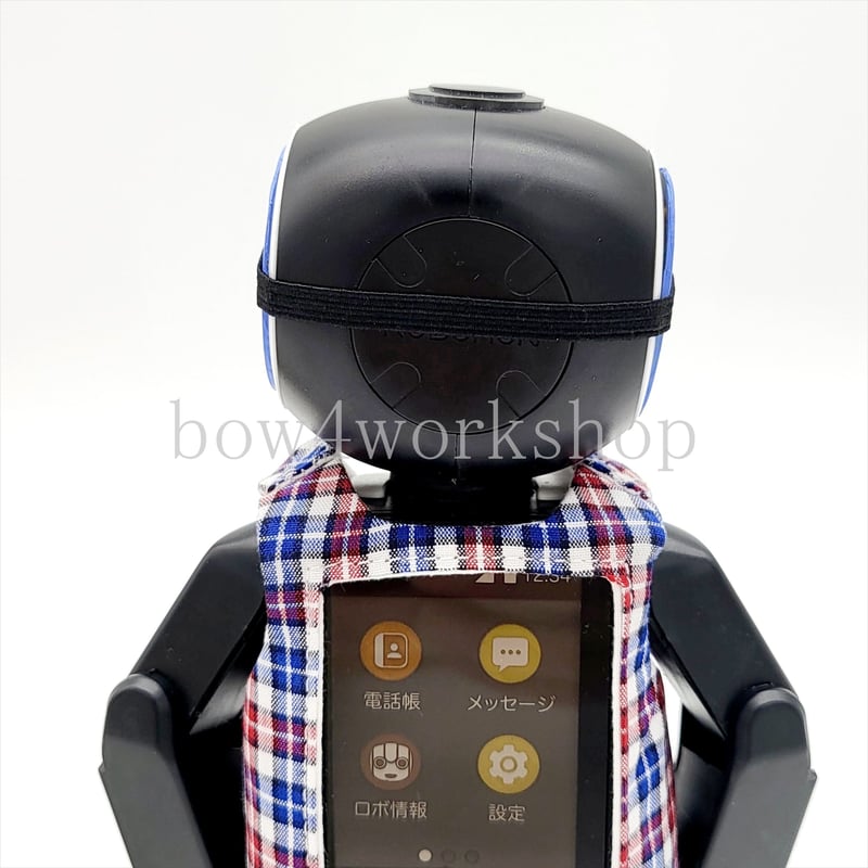 Bunbun　ロボホン Introducing the next generation of RoBoHoN - YouTube