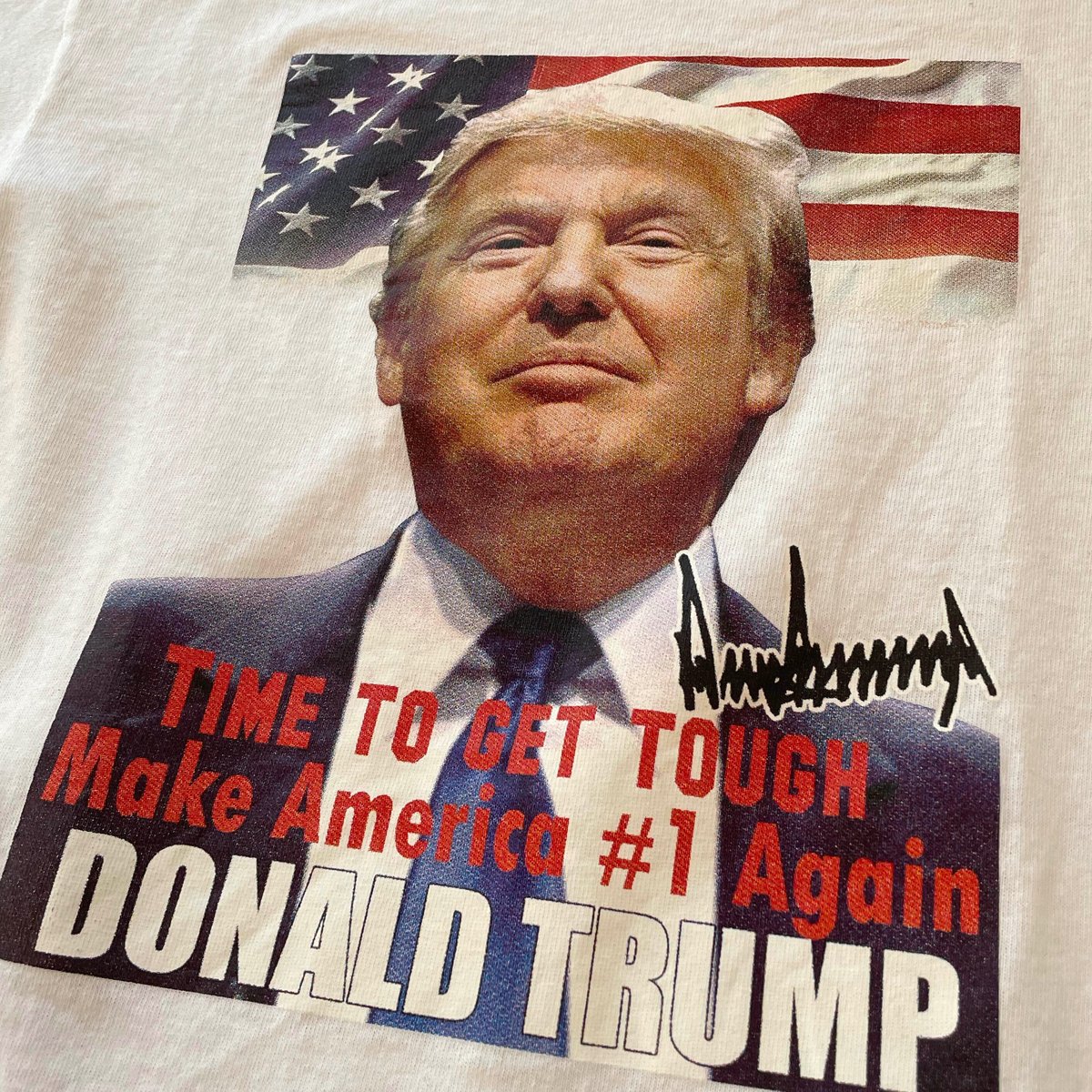 DONALD TRUMP