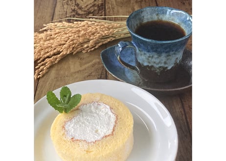 お米の生クリームロールケーキ　（カット個包装）