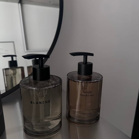 ITEM | laau nail store