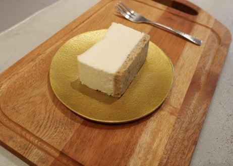 ■New York cheesecake / ニューヨークチーズケーキ（パウンド型/5〜6名様分）『しっとりさわやか』100年以上の歴史ある王道。