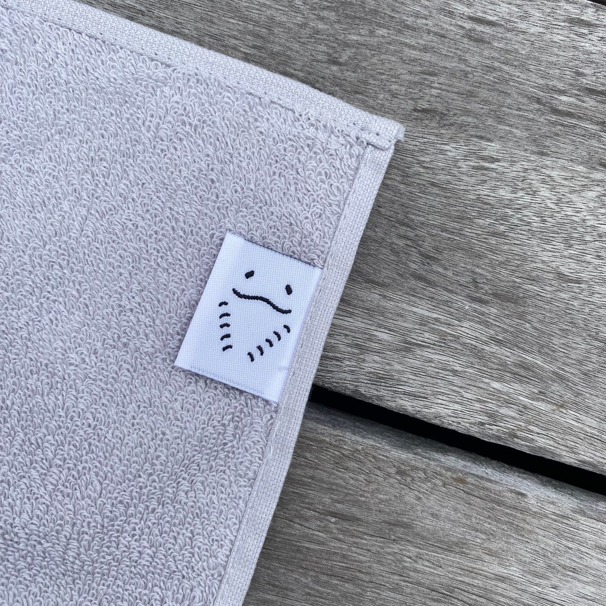 刺繍タオルハンカチ ポルカドットスティングレイ | átoa MUSEUM