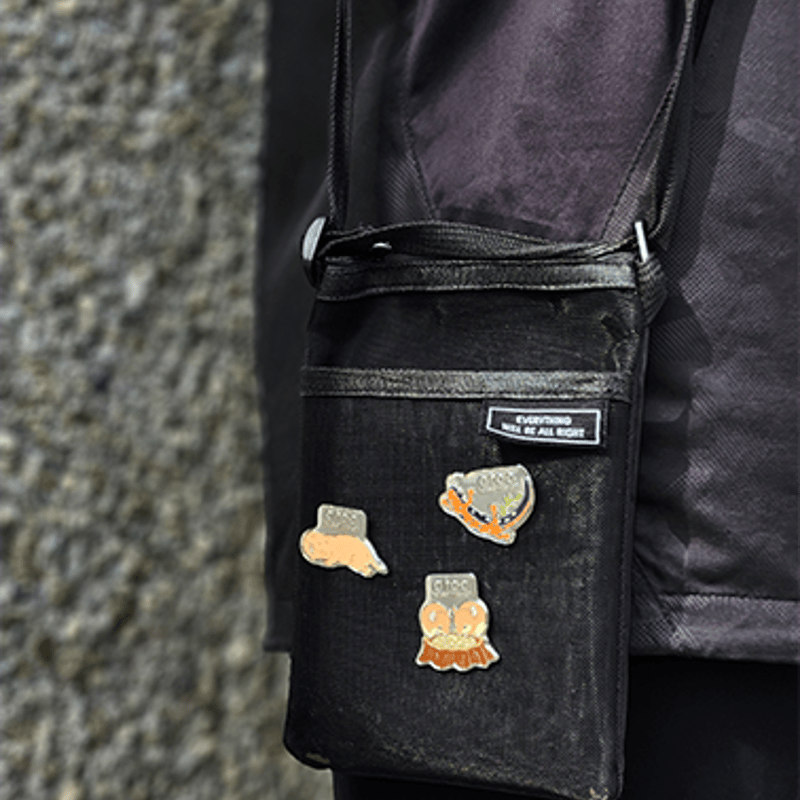 ハリネズミ　ピンバッチ ピンバッジ ハダカデバネズミ | átoa MUSEUM SHOP アトア