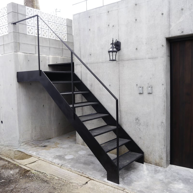 鉄骨外階段 -かね折れ-】オーダーメイド｜スケルトン階段｜外階段