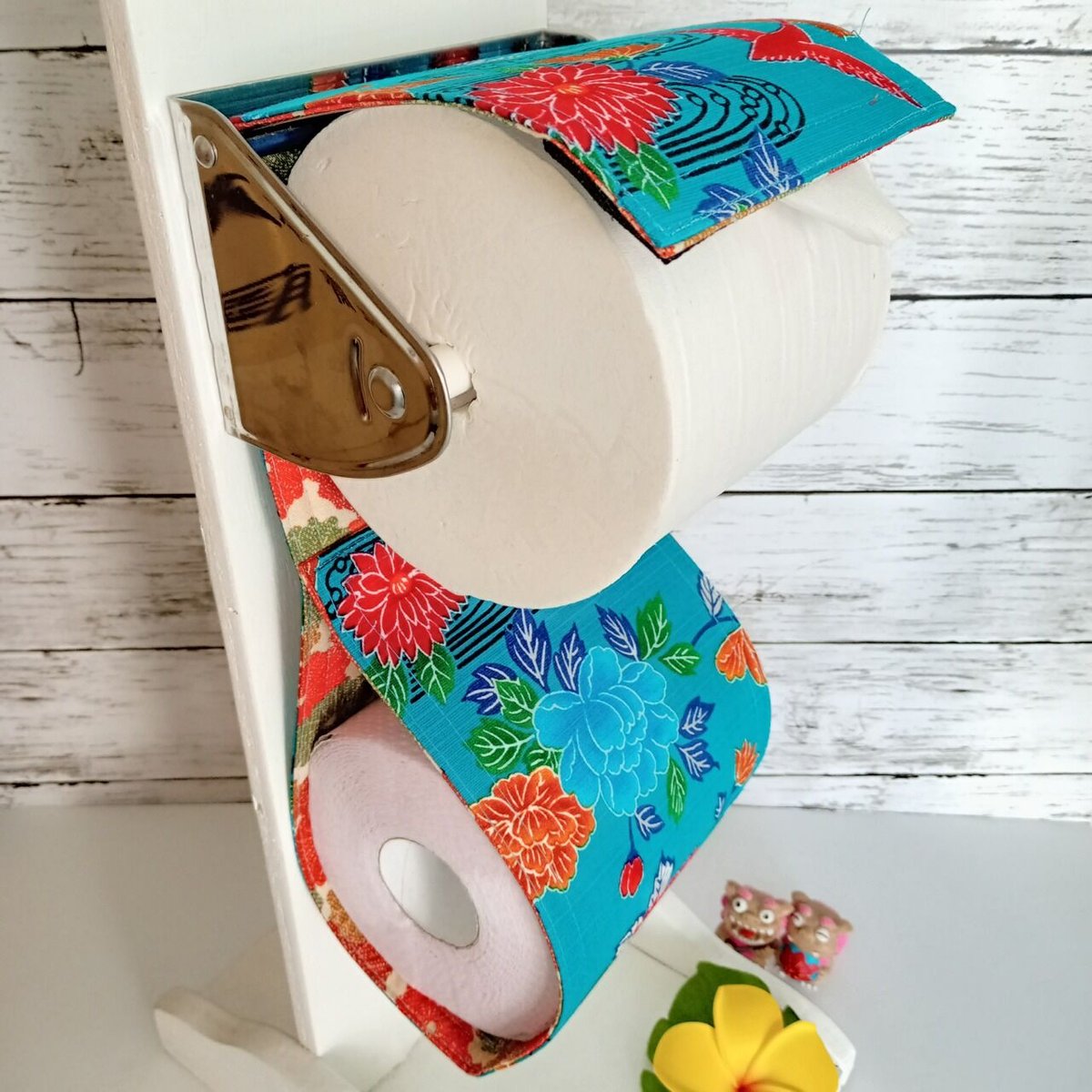 紅型 トイレットペーパーホルダー（青色） | 沖縄黒にんにくのみやげ屋