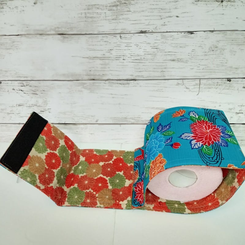 紅型 トイレットペーパーホルダー（青色） | 沖縄黒にんにくのみやげ屋