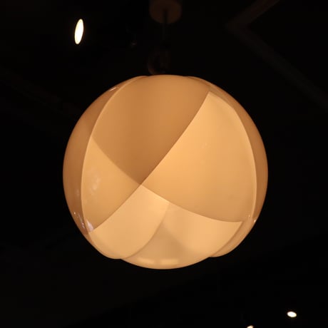 咲きかけのつぼみ