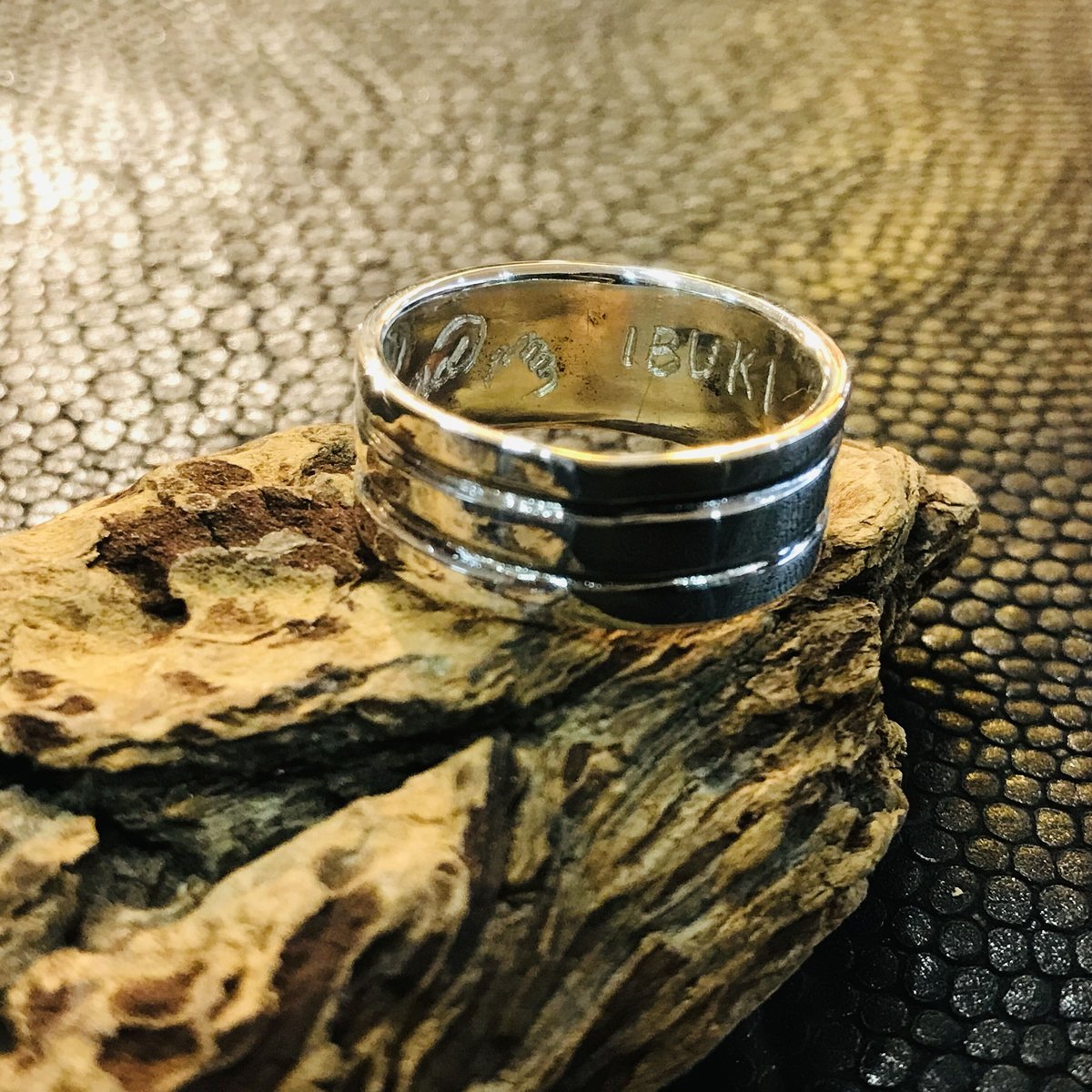 STAMP RING